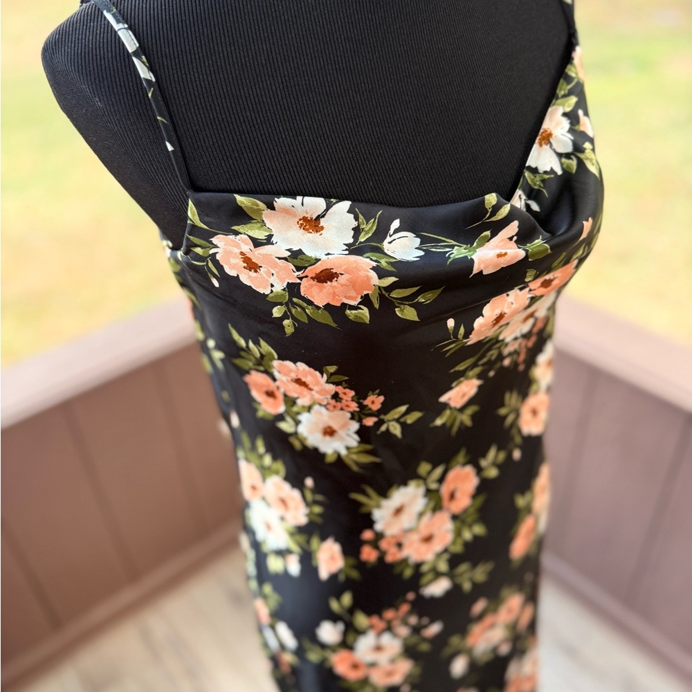 Old Navy The Occassion Black Dress with Floral Design Sexy Medium